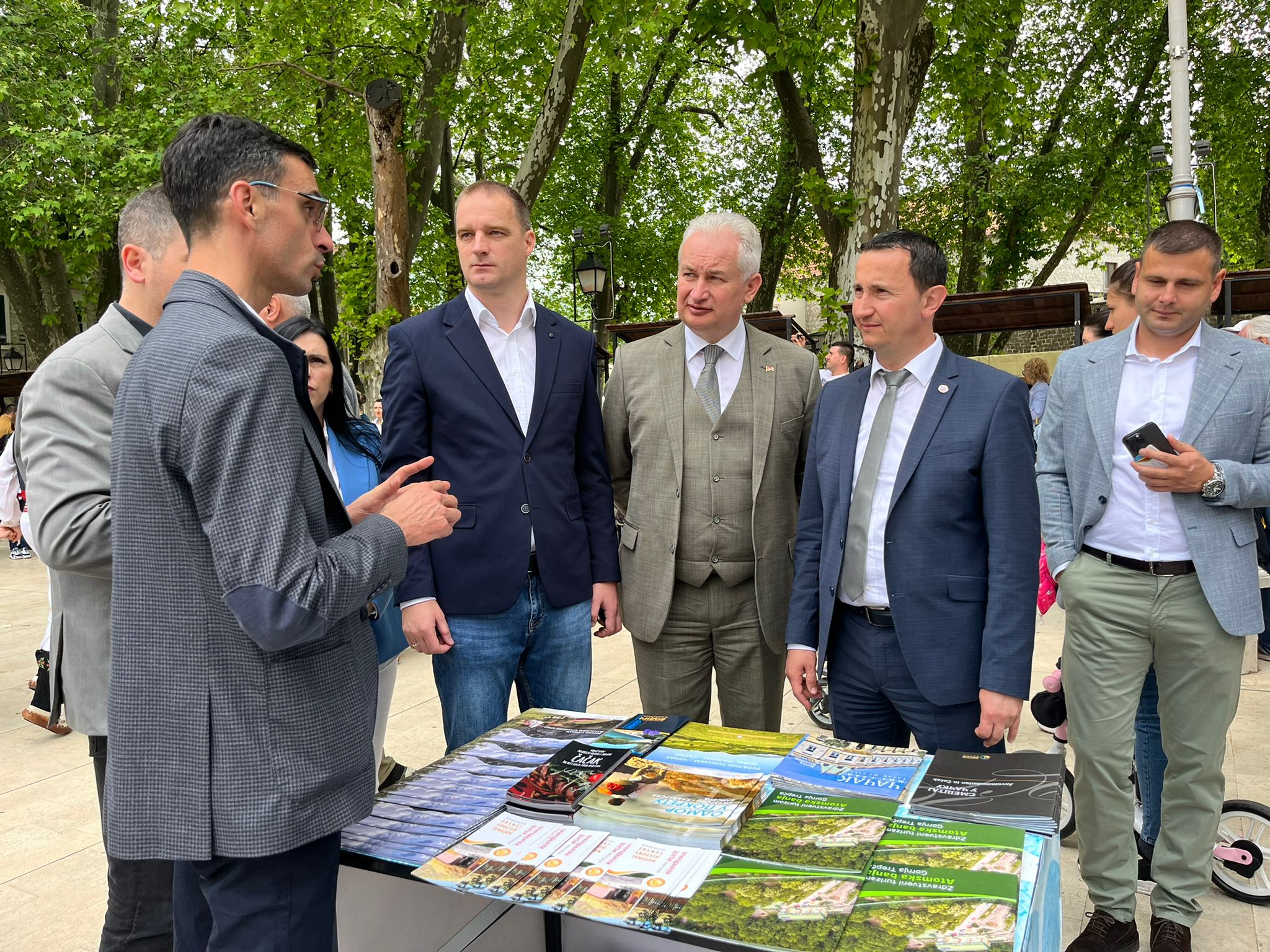 Представљена туристичка понуда Чачка на манифестацији „Свечано отварање летње сезоне 2023“ у Требињу